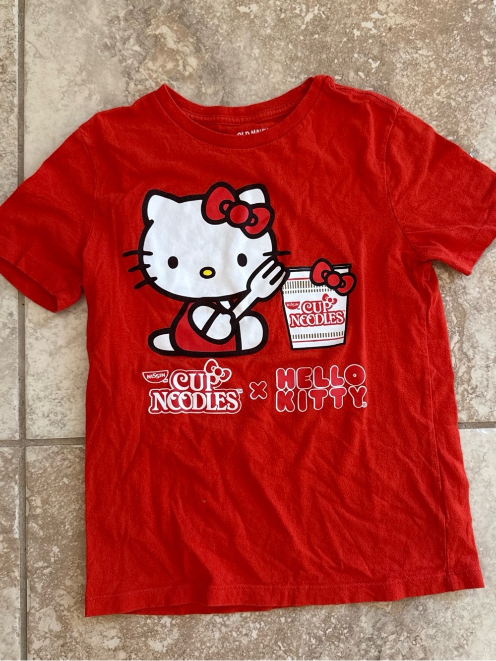 Old Navy Red Hello Kitty x Cup Noodles Graphic Tee